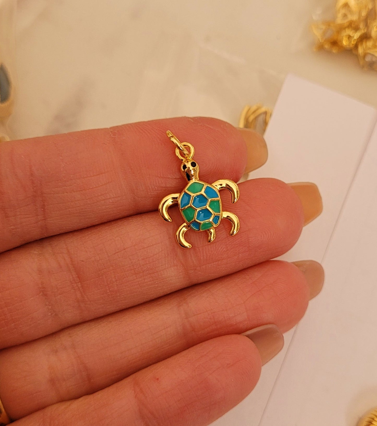 Tortuguita verde azul