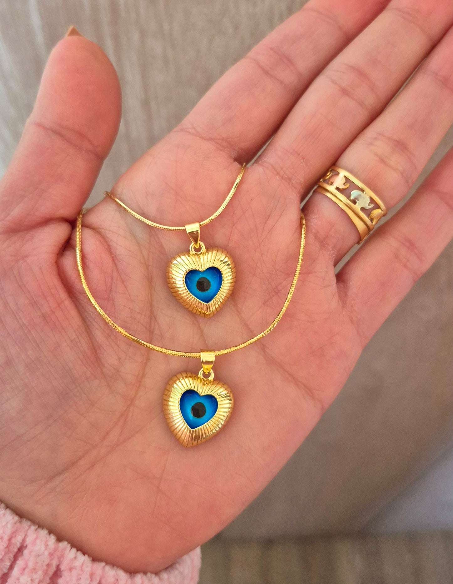 Cadena ojito corazón de protección