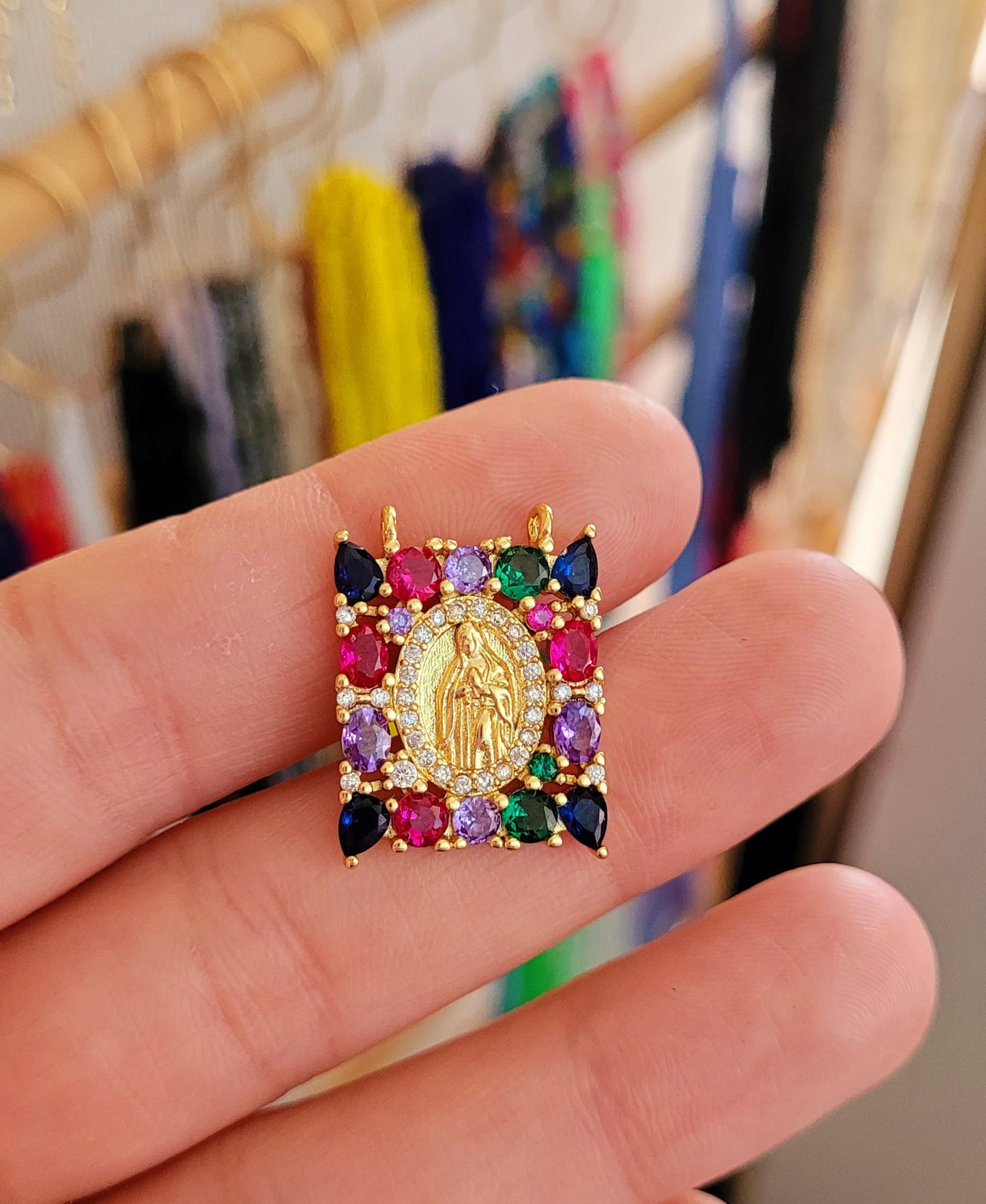 Virgen colores cuadrada