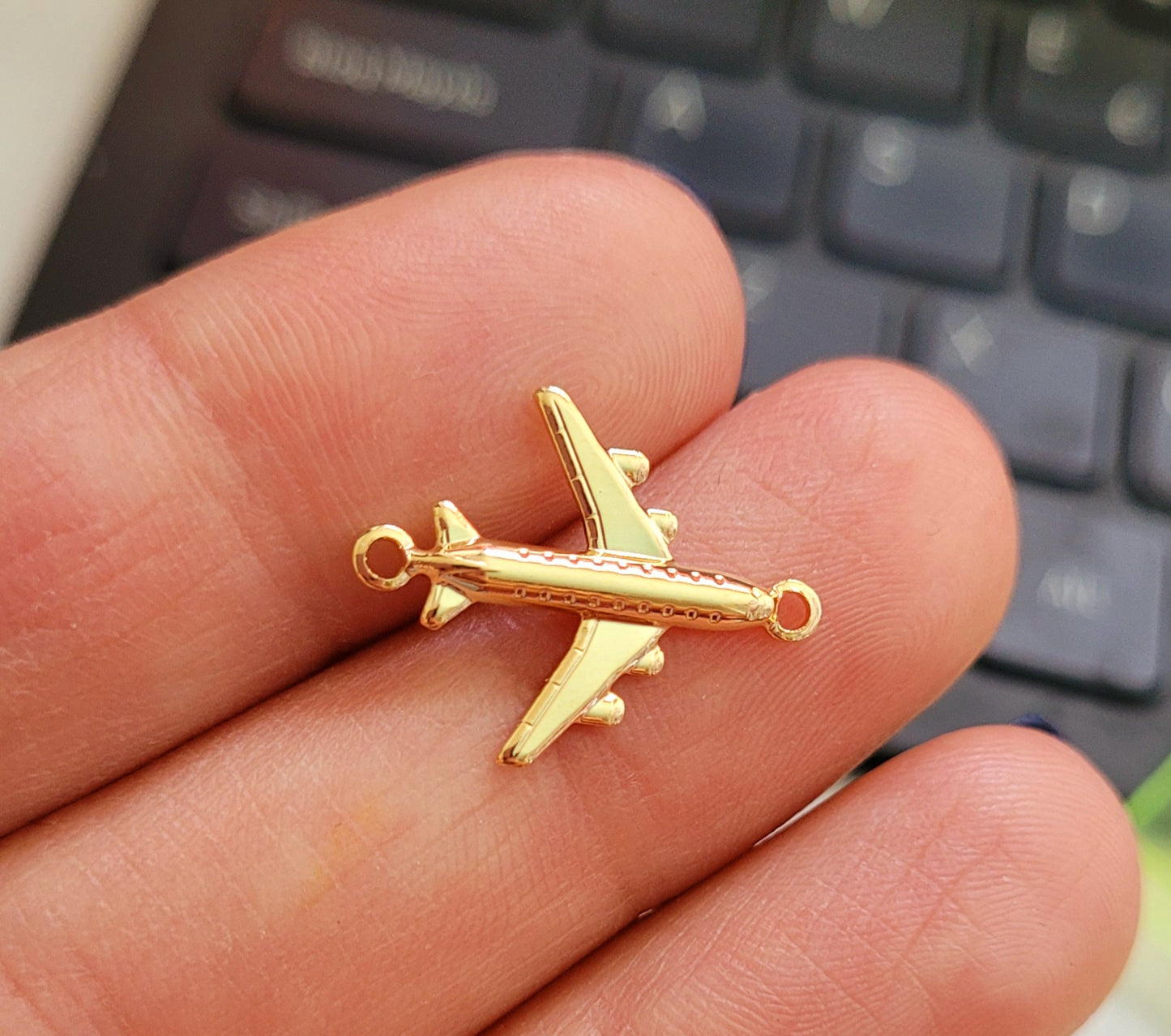 Avión conector