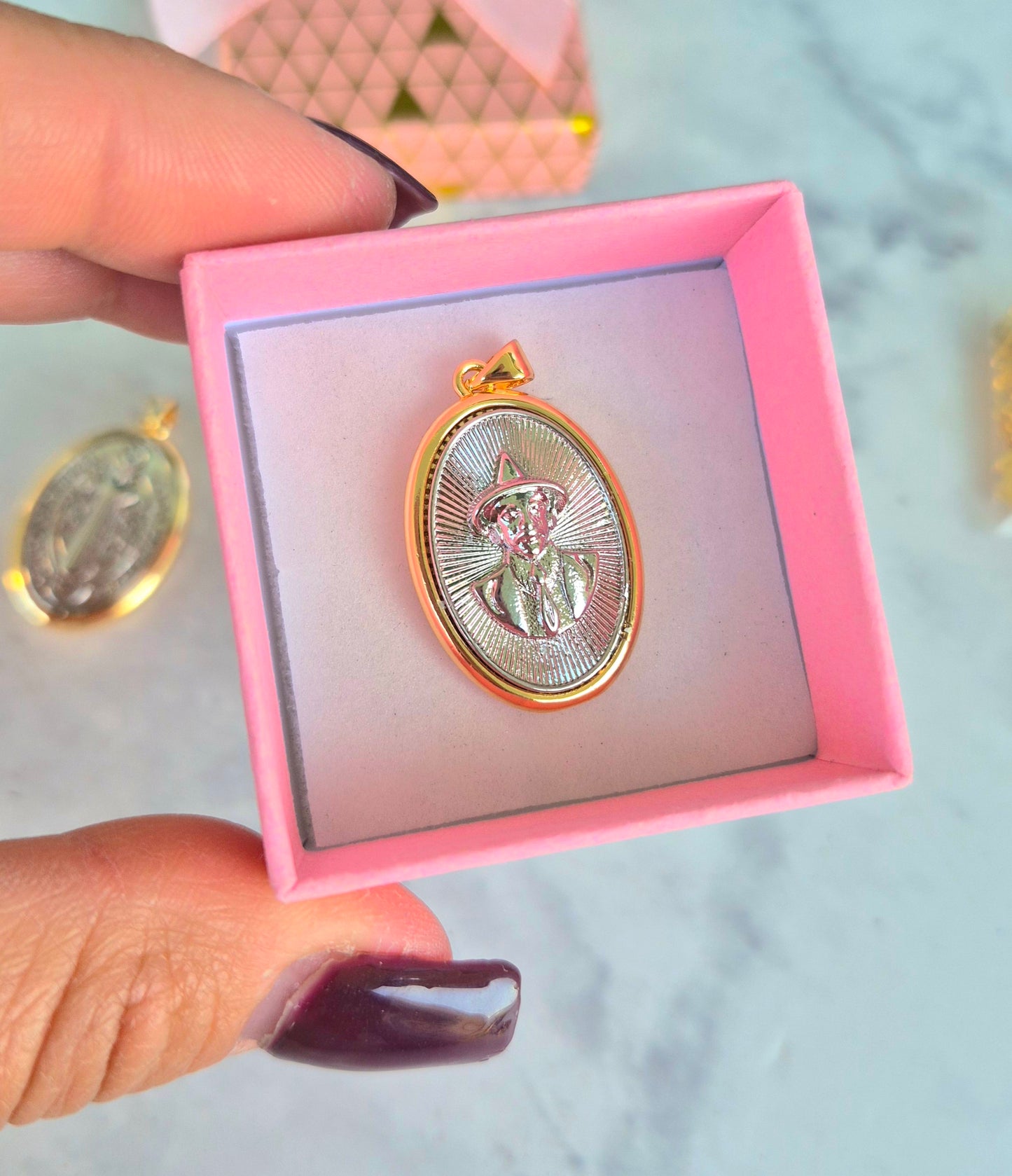 Medallon bicolor José Gregorio Hernández