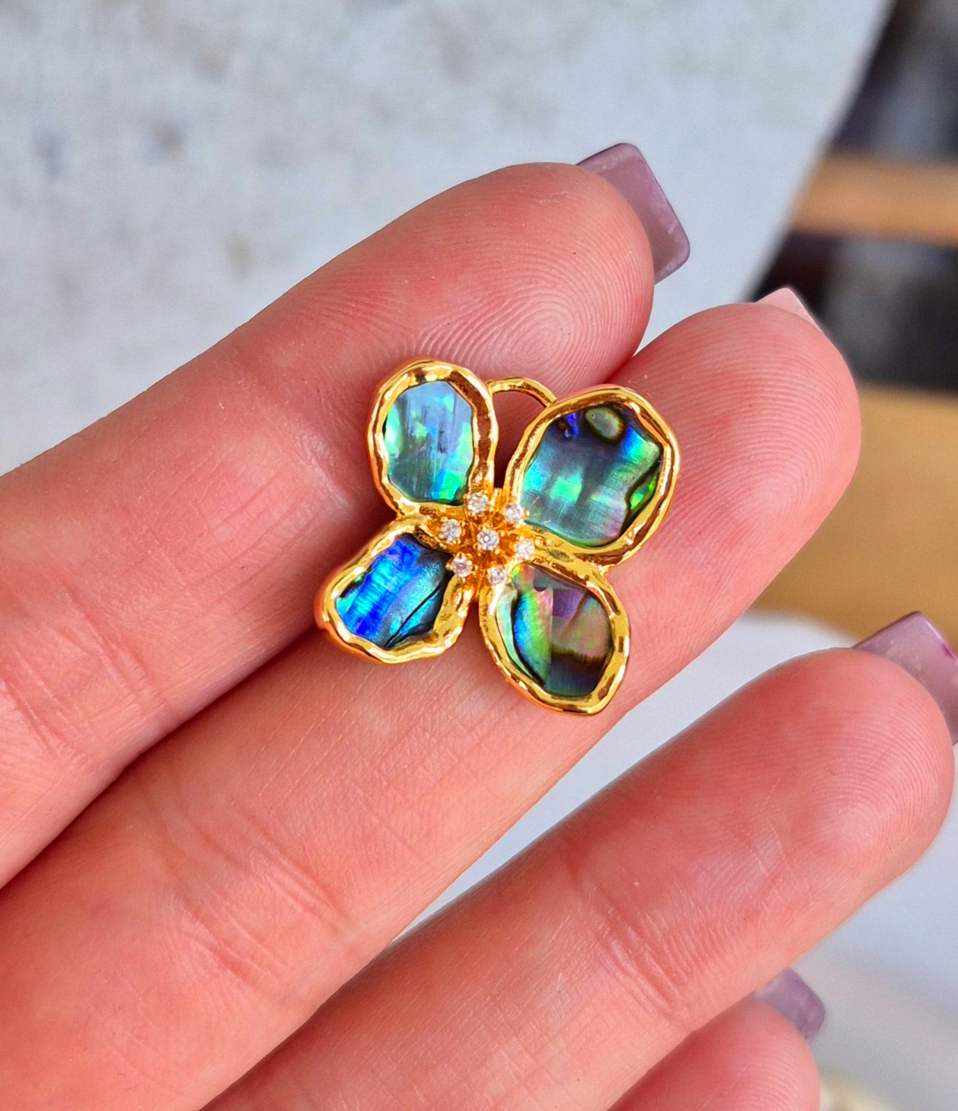 Flor pétalos de nácar