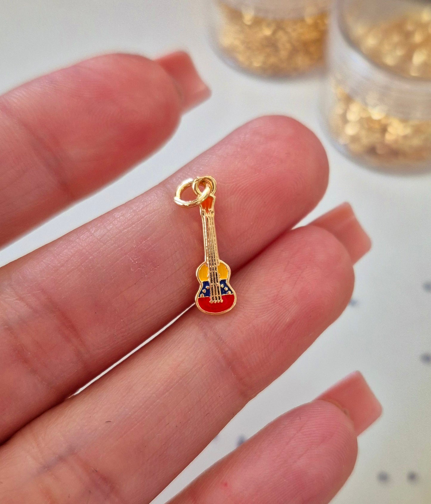 Mini cuatro tricolor