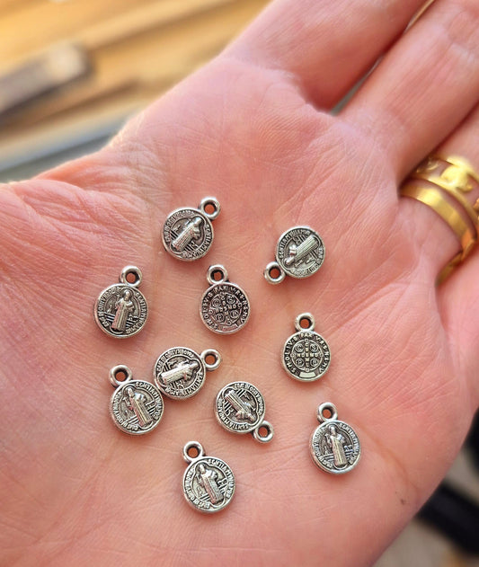 Medallita San Benito - Peltre