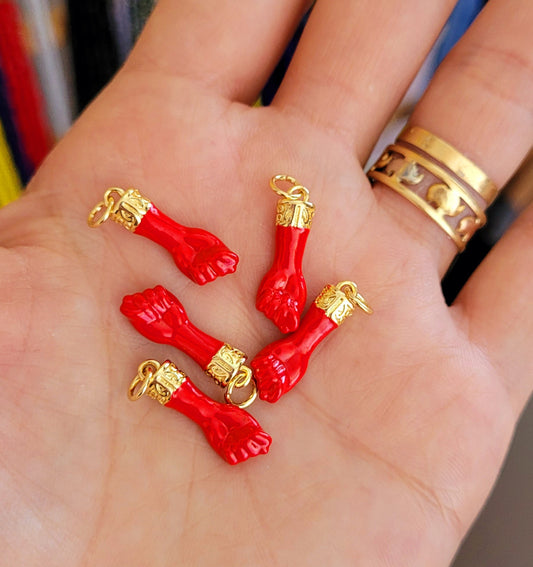 Puñito rojo