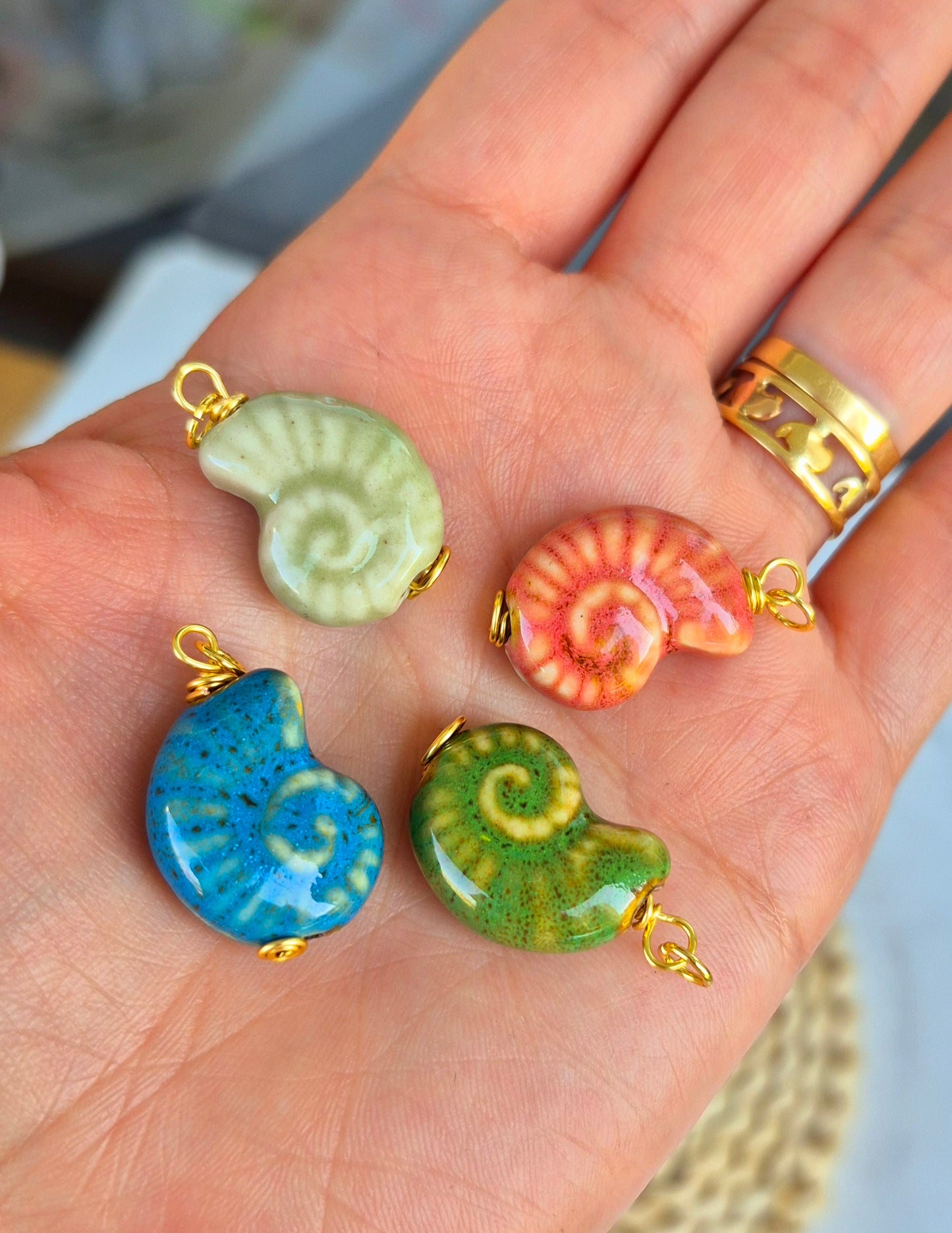 Caracoles de cerámica para colgar