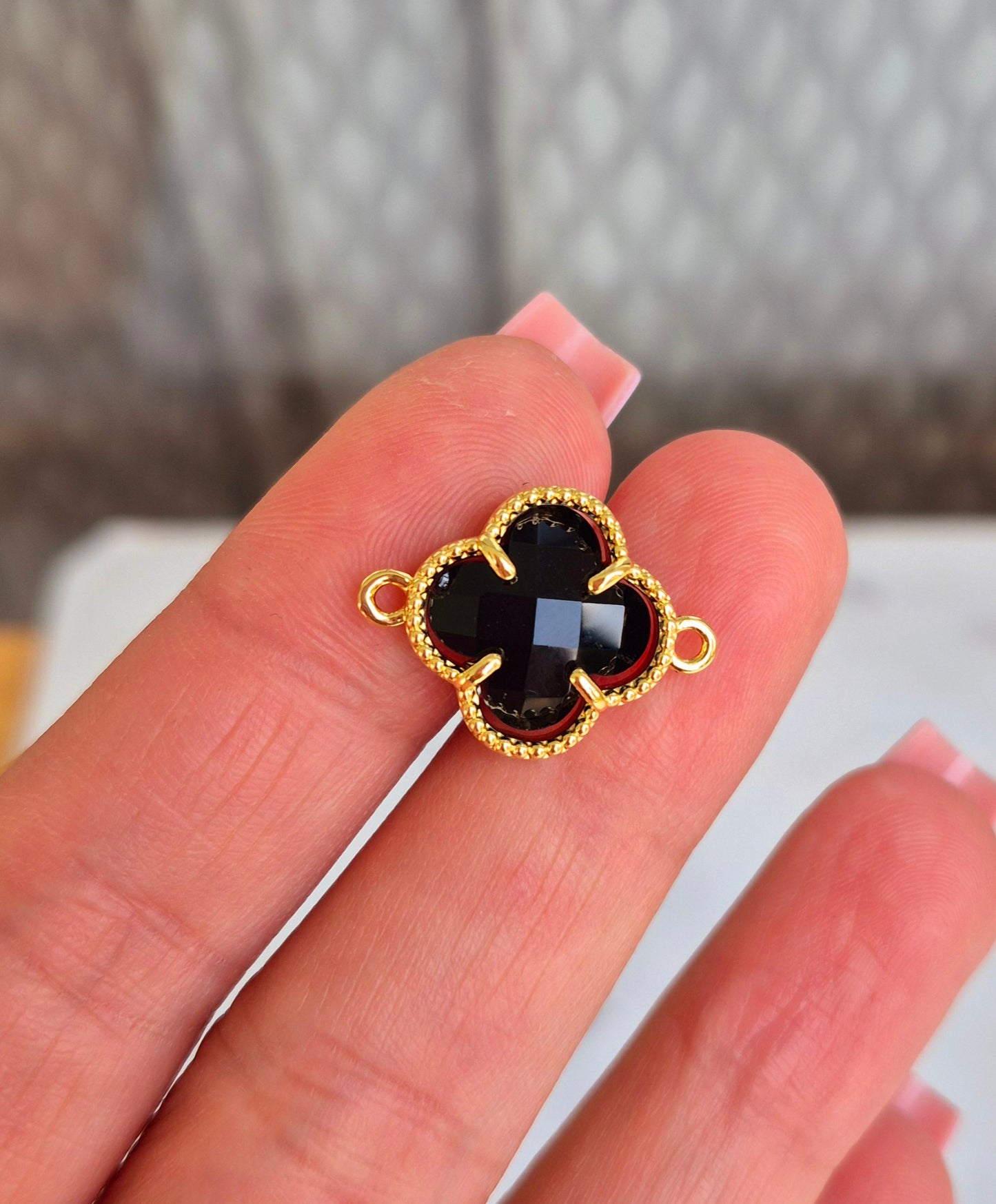 Trébol cristal negro conector