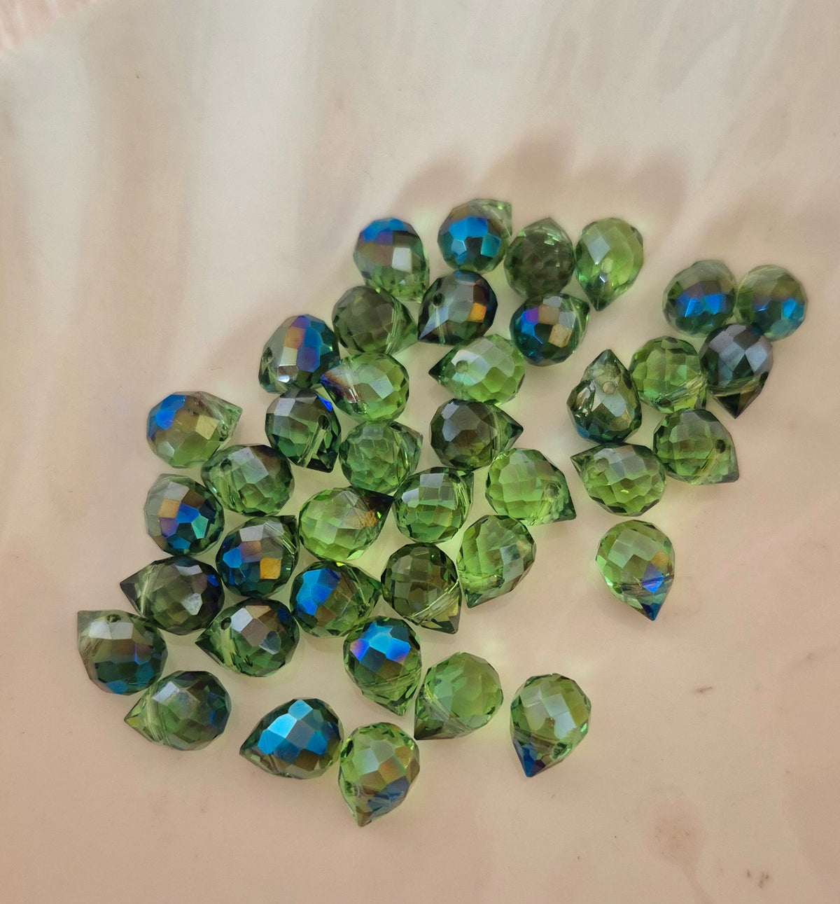 Gota cristal verde hoja - (10 unidades)